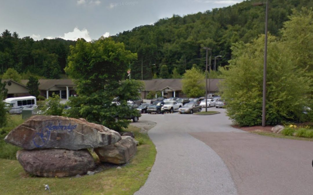 BOONE, NC – NURSE IGNORES FALL REPORT; RESIDENT WAITS HOURS IN PAIN WITH BROKEN HIP REQUIRING SURGERY